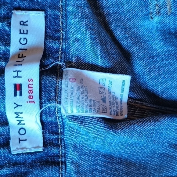 Y2k Tommy Hilfiger jeans..Size 8..Big pocket style. Good used condition, no flaw - Picture 11 of 14